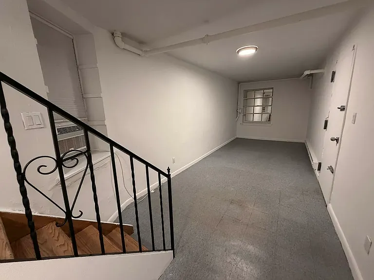 224 W 16th St #2 — Photo 5