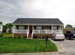 1628 Tracer Pl, High Point, NC 27260