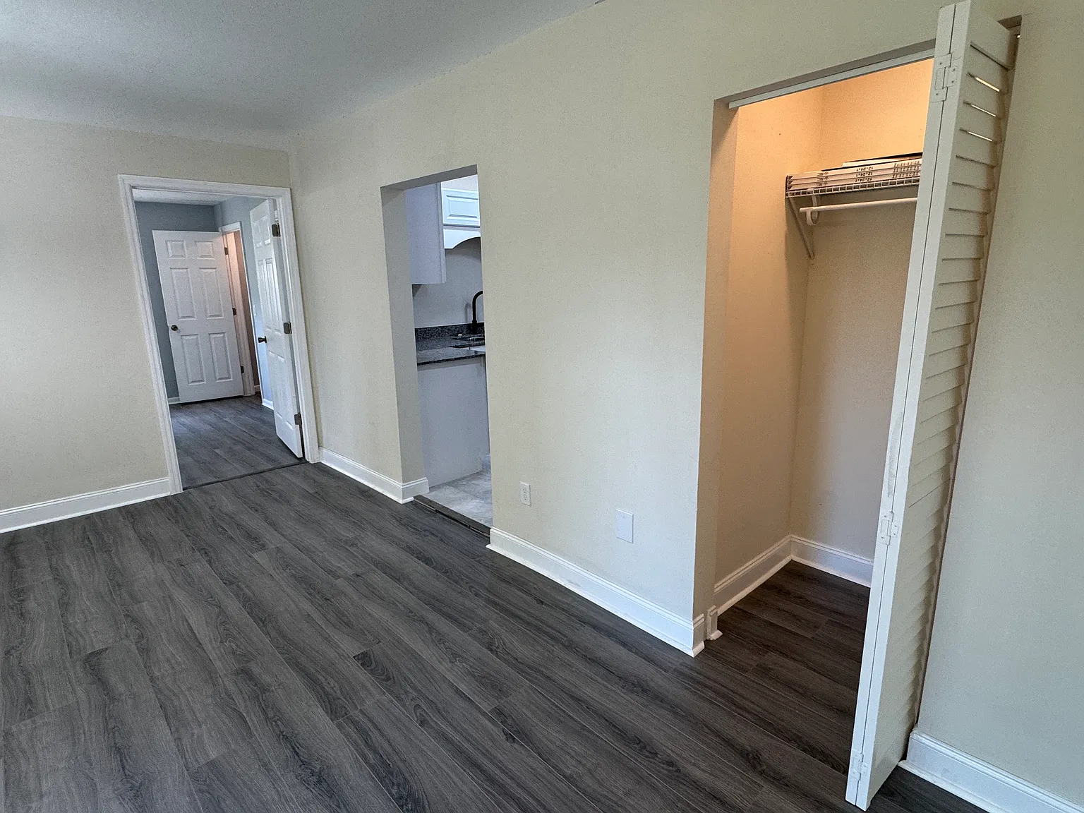 3 bed, 1208 sqft, $2,500 — Photo 3