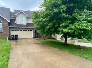 290 Carmel Valley Way, Saint Robert, MO 65584
