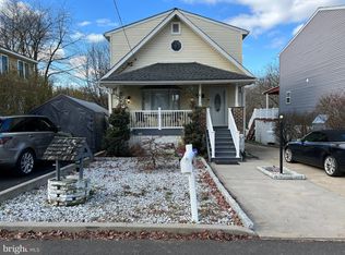 215 Neshaminy Rd, Croydon, PA 19021