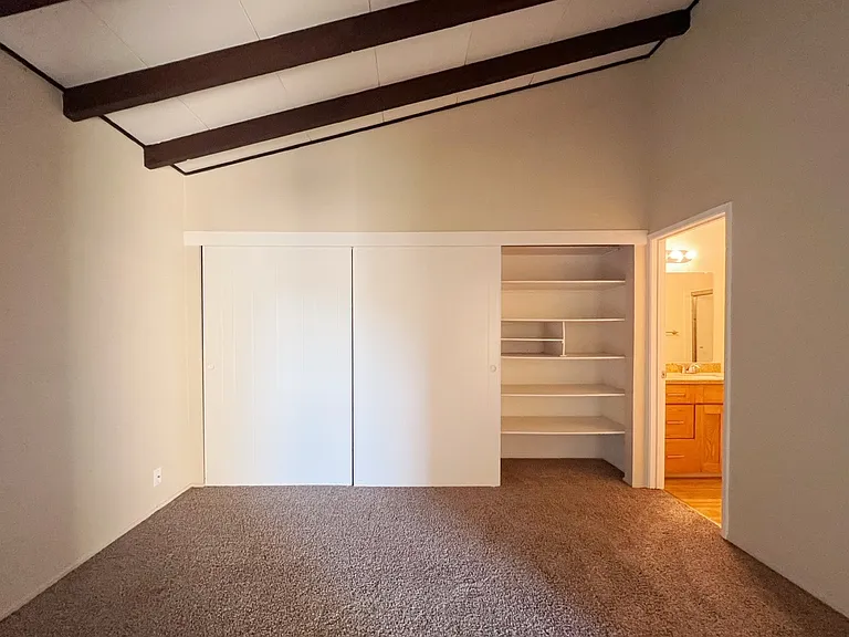 328/340 Rheem apartments — Photo 9