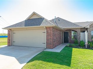 216 W Coffee Creek Rd, Edmond, OK 73025