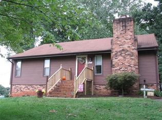 113 Simsbury Ln, Forest, VA 24551