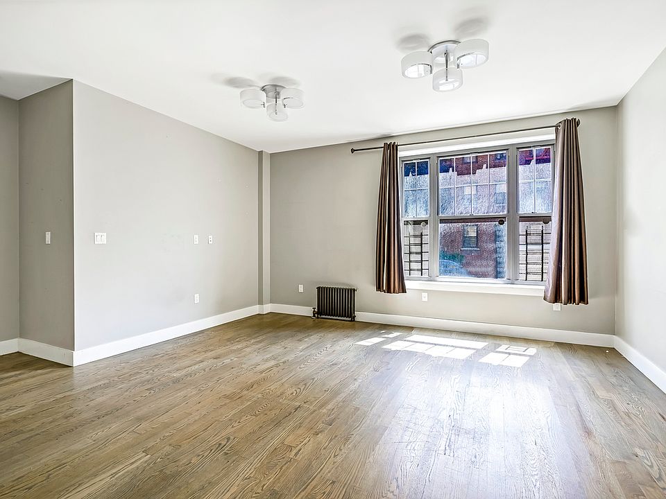 1st image of 35 Clarkson Ave APT 2A