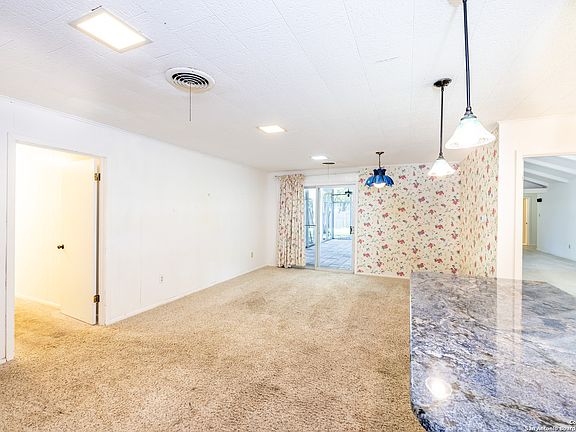 3rd image of 900 E 2nd Street
