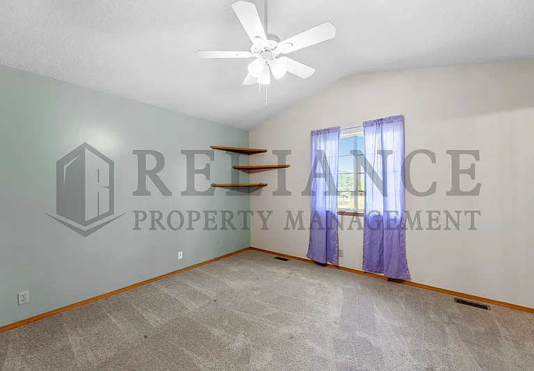 8502 W Westlawn Cir — Photo 14