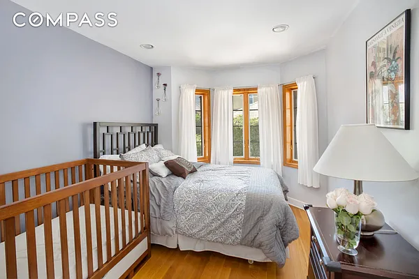 Sold by Compass | media 17