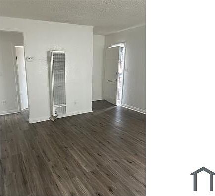 3rd image of 736 W Century Blvd