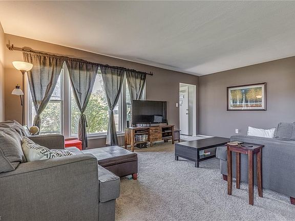4th image of 750 Bayridge Blvd