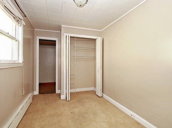 2nd image of 1426 W Dakota St