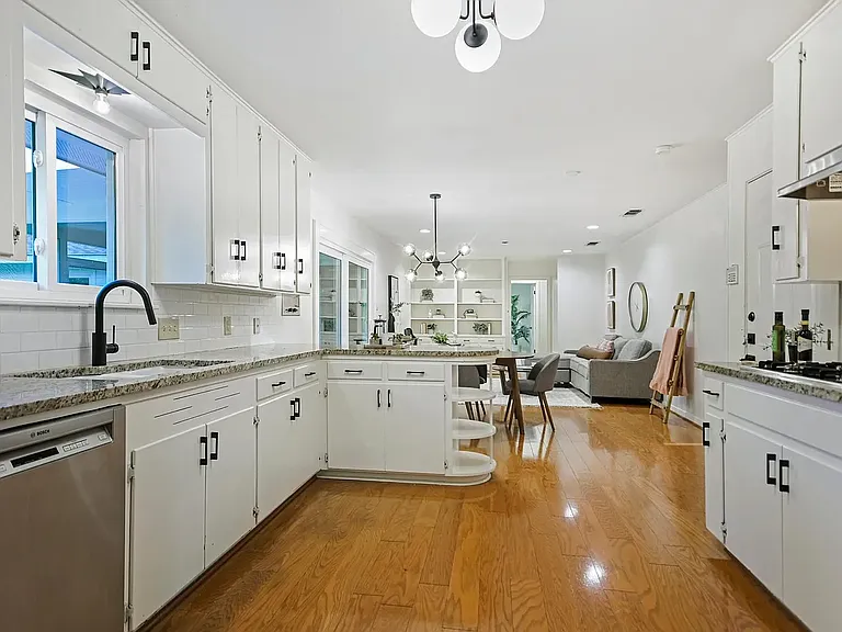 6207 Shoal Creek West Dr — Photo 4