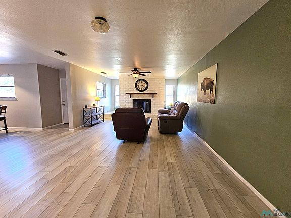 3rd image of 1304 S Sunset Ave