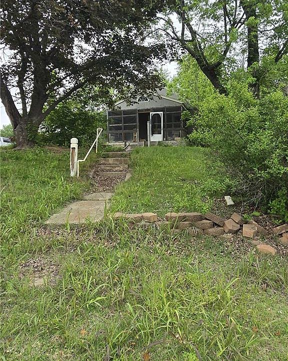 1st image of 33660 W 83rd St