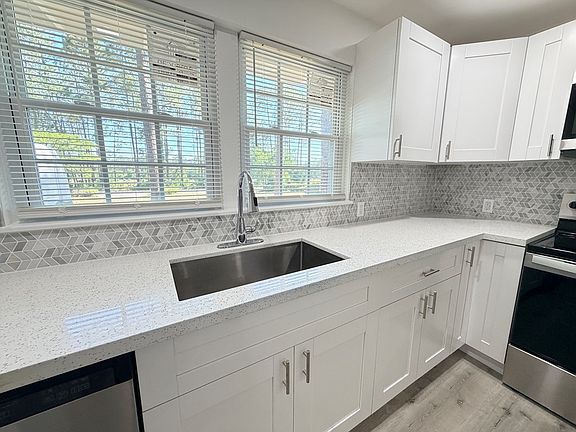 4th image of 515 Potts Rd