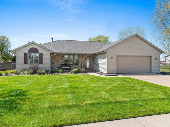 674 Swan Rd, De Pere, WI 54115