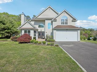 20 Mercer St, Port Jefferson Station, NY 11776