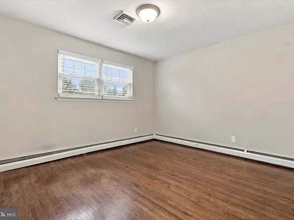 3207 Markle Rd, Norristown, PA 19403