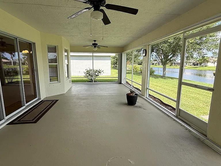 515 S Valencia Cir SW — Photo 31