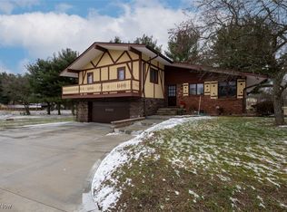 2560 Aspen St NE, Canton, OH 44721
