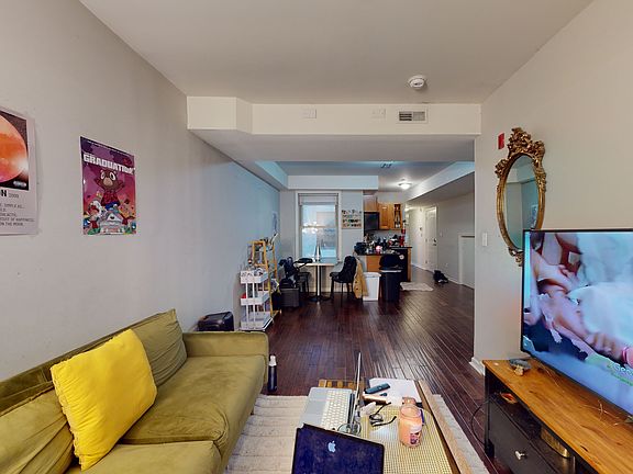 5th image of 1628 Willington St #2