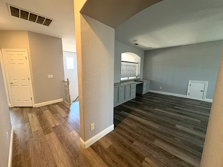 905 Gladiola Ln — Photo 17