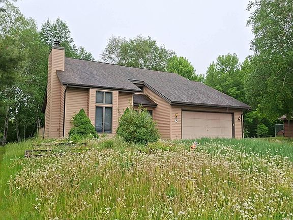 3rd image of 402 Jackson Ave