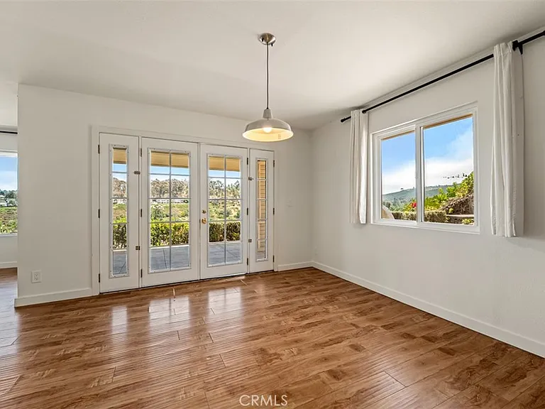 23932 Flores Ave — Photo 11