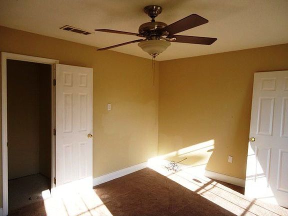 5th image of 7301 Wayside Dr