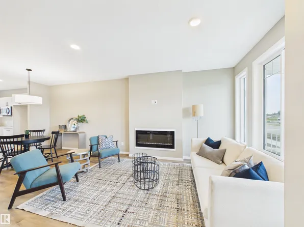 1098 McLeod Ave, Spruce Grove, AB T7X 3X2