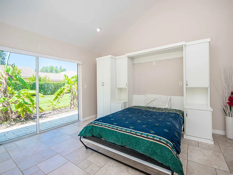 Bellerive Dr — Photo 19