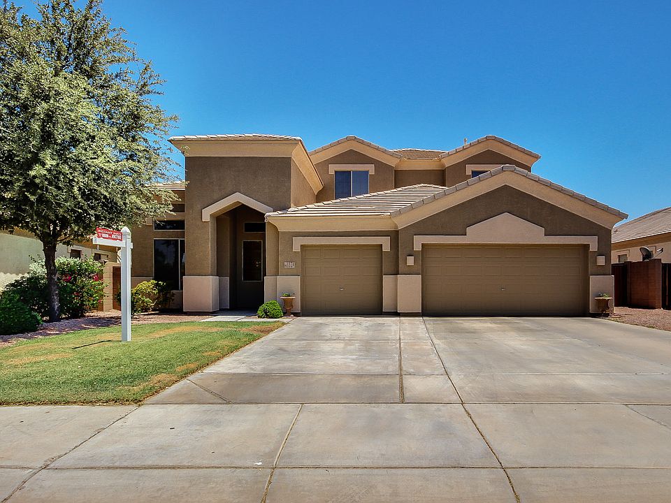 1st image of 1371 S Canyon Oaks Way