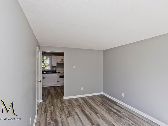 3rd image of 29 W Lake St #21