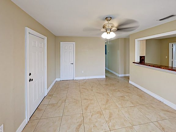 4th image of 1344 Parterre Dr