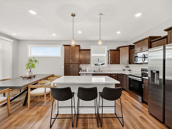 5th image of 2440 E Kenyon Ave