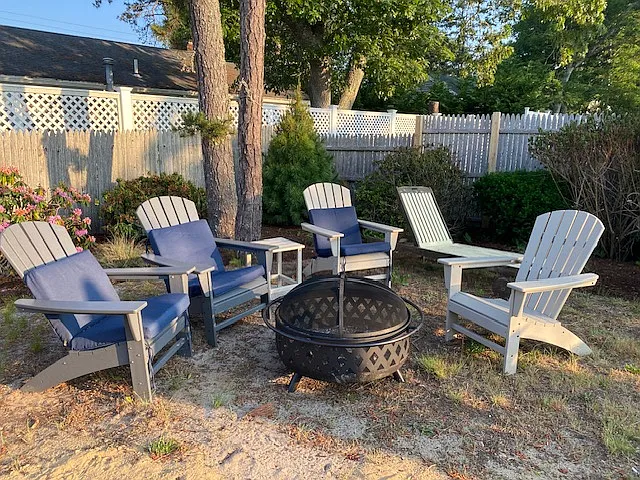 3 bed, 908 sqft, $2,400 — Photo 3
