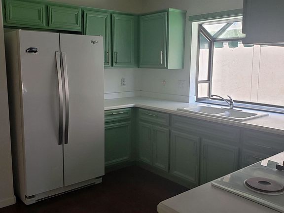 3rd image of 10433 E Minnesota Ave