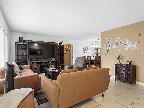 4th image of 6704 NW 72nd Street