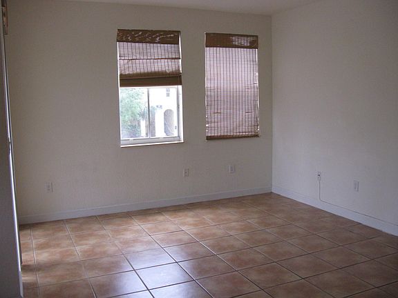 5th image of 110 Jacaranda Dr