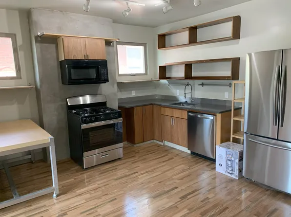 5832 Beacon St, Pittsburgh, PA