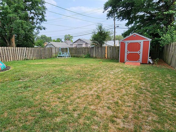 5th image of 82 W Jennings Ave
