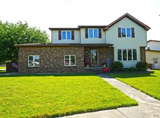 53 Ashleaf Dr, Cheektowaga, NY 14227