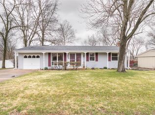 1113 Burgundy Ln, Ballwin, MO 63011