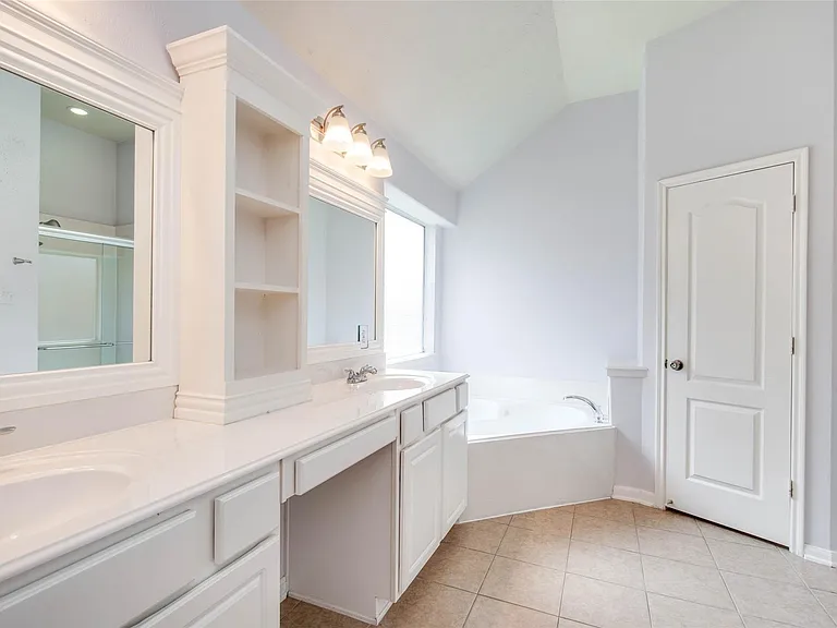 9323 Hillhaven Ct — Photo 25