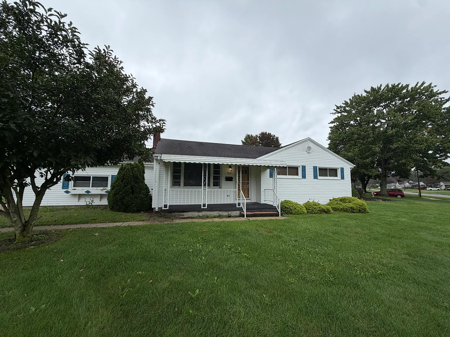 3 bed, 1100 sqft, $1,500 — Photo 1