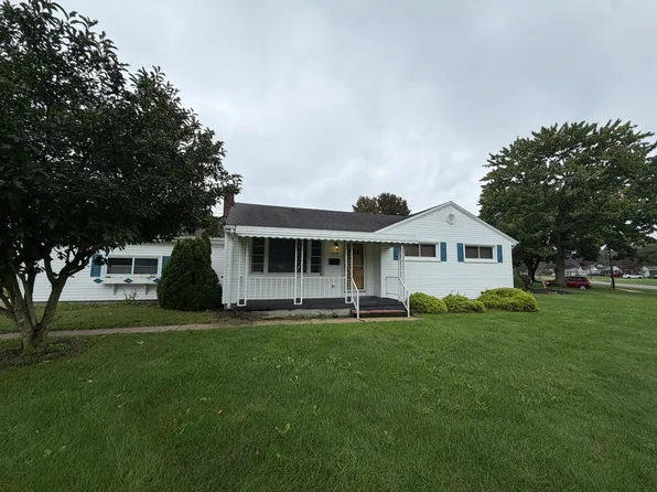 3135 Estates Cir, Youngstown, OH 44511