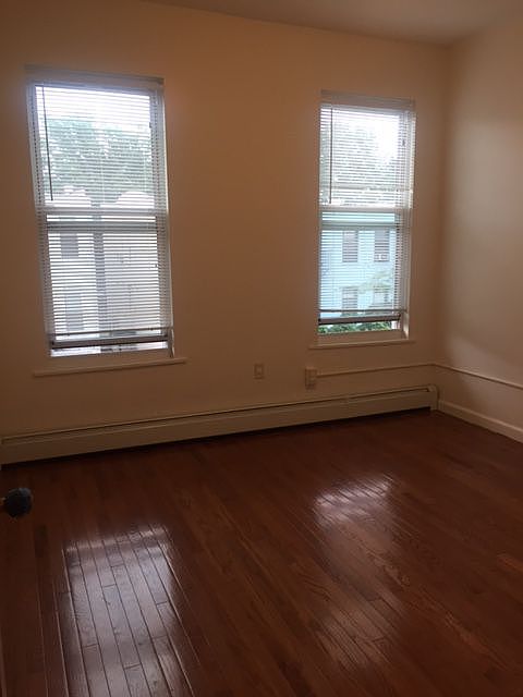 1st image of 3271 48th St APT 3R
