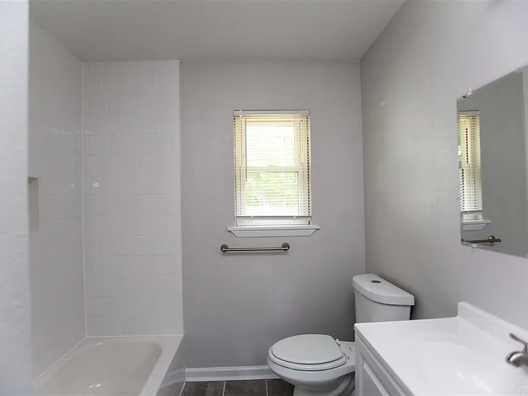 6724 Carolina Dr — Photo 8