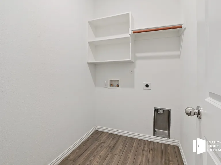5721 Barbaro Dr — Photo 15