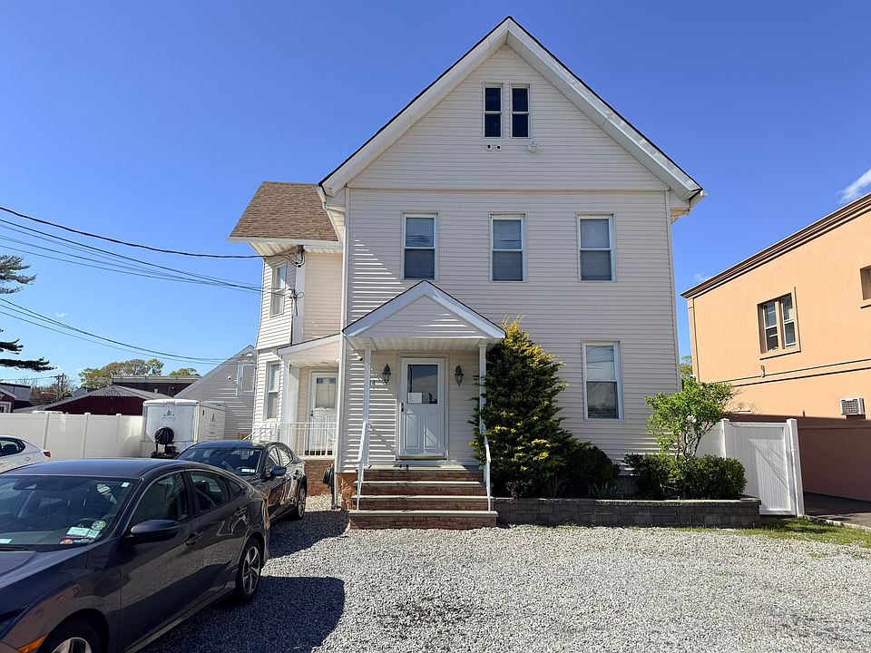 1st image of 14 Oakwood Ave APT 4